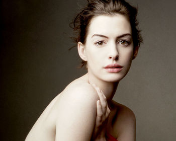 Anne Hathaway screenshot
