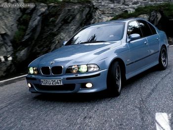BMW M5 screenshot
