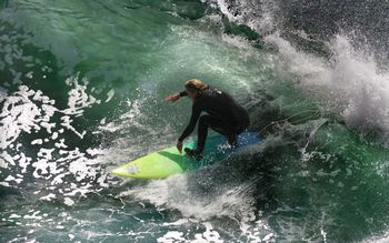 California Surfer Inside Wave screenshot