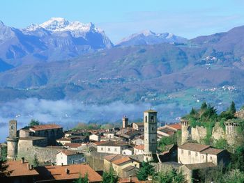 Castiglione Di Garfagnana Tuscany Italy screenshot