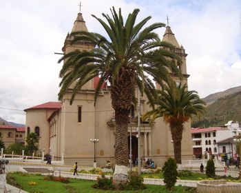 Cathedral Of Santa Ana De Tarma - Peru screenshot