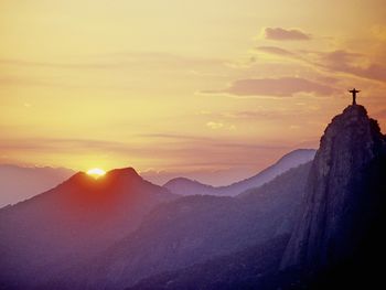 Christ The Redeemer At Sunset, Rio De Janeiro, Brazil screenshot