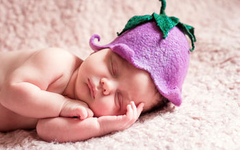 Cute Sleeping Newborn Baby screenshot