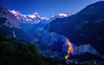 Deep Valley Switzerland 4K screenshot