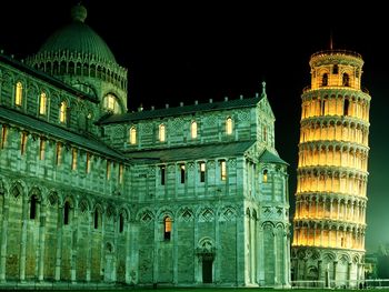 Duomo Leaning Tower Pisa Italy screenshot