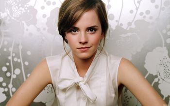 Emma Watson Wide High Quality screenshot