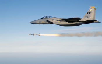 F 15 Eagle Firing AIM 7 Sparrow Medium Range Air to Air Missile screenshot