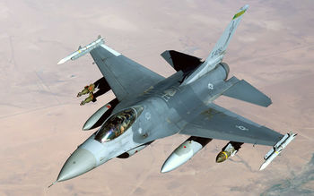 F 16 Fighting Falcon Air Base Iraq screenshot