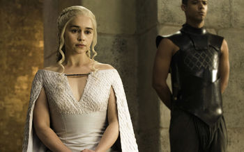 Game of thrones Daenerys Emilia Clarke screenshot