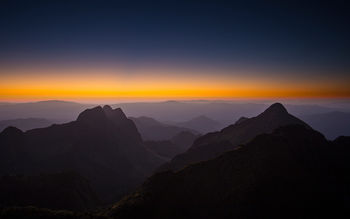 Horizon Sunset Mountains 4K screenshot