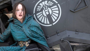 Hunger Games Mockingjay Part 2 Katniss screenshot