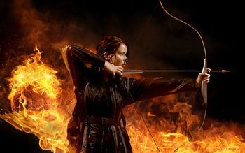 Jennifer Lawrence in The Hunger Games screenshot