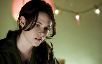 Kristen Stewart in Twilight screenshot