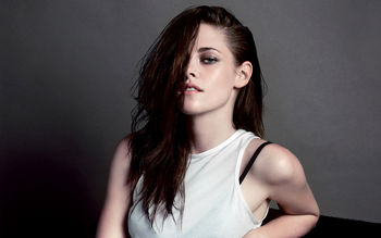 Kristen Stewart V Magazine screenshot