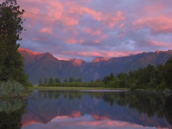 Lake Matheson At Sunset, South Island, New Zealand screenshot