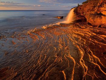 Lake Superior Pictured Rocks National Lakeshore Michigan screenshot