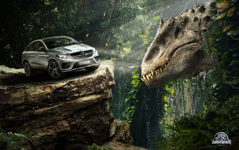 Mercedes Benz GLE Coupe Jurassic World screenshot
