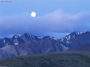 Moonrise Over The Alaskan Range screenshot