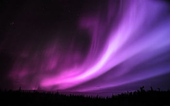 Purple Aurora Borealis screenshot