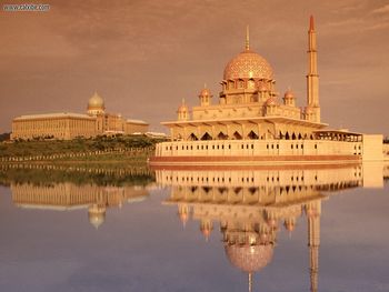 Putra Mosque, Kuala Lumpur, Malaysia screenshot