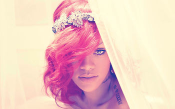 Rihanna Loud screenshot