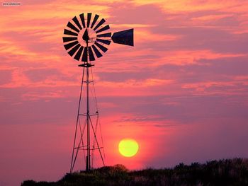 Windmill At Sunset Near Colfax Washington screenshot