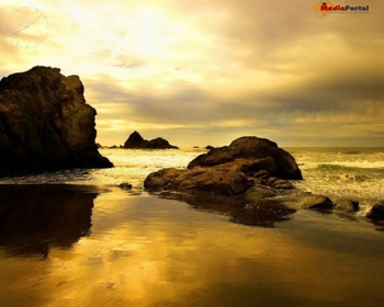 Golden Shore Screensaver screenshot