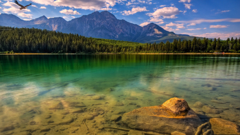 Green Lake Mountain Screensaver screenshot