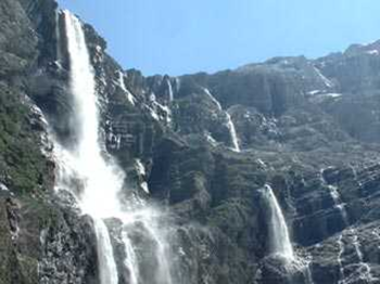 location pyrenees screenshot 2