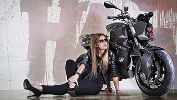 Girls & Motorcycles screenshot 2