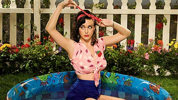 Katy Perry screenshot 9