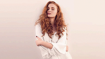Sophie Turner screenshot