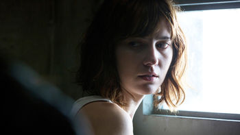 10 Cloverfield Lane Mary Elizabeth Winstead screenshot