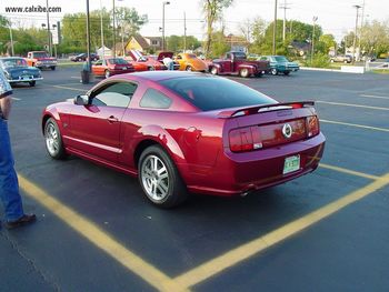 2005 Ford Mustang GT Coupe screenshot