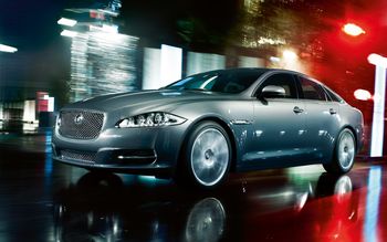 2010 Jaguar XJ 5 screenshot