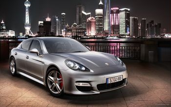 2010 Porsche Panamera 8 screenshot