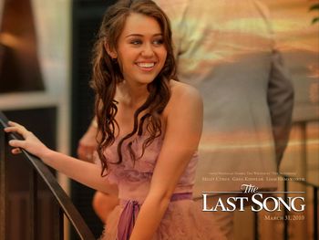 2010 The Last Song Movie screenshot