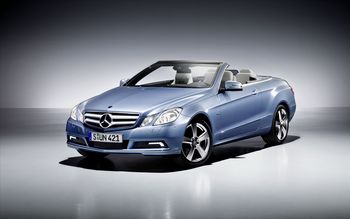 2011 Mercedes Benz E Class Cabriolet 2 screenshot