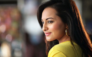 2013 Sonakshi Sinha screenshot