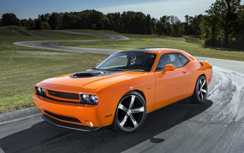 2014 Dodge Challenger RT Shaker screenshot