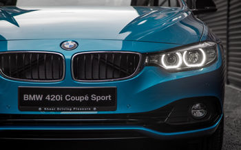 2017 BMW 420i Coupe Sport 4K screenshot