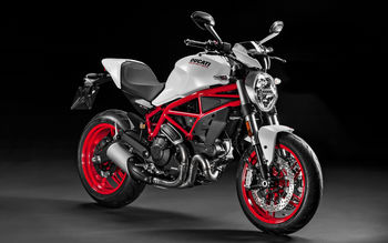 2017 Ducati Monster 797 Plus 4K screenshot