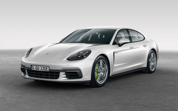 2017 Porsche Panamera 4 E Hybrid screenshot