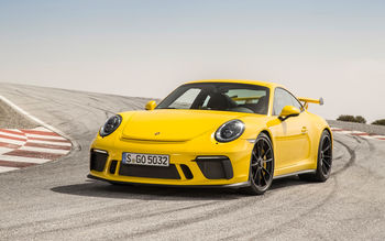2018 Porsche 911 GT3 Racing Yellow screenshot