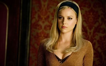 Abbie Cornish as Sweet Pea screenshot