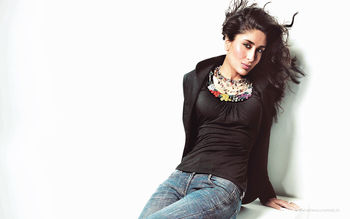 Actress Kareena Kapoor screenshot