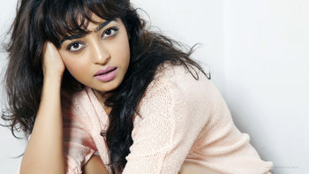 Actress Radhika Apte screenshot