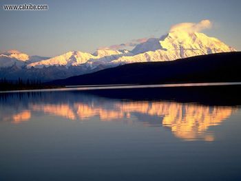 Alaska Mt Mc Kinley From Wonder Lk screenshot