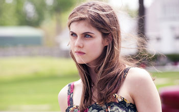 Alexandra Daddario New screenshot