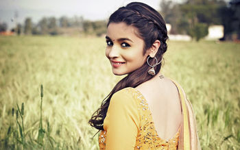 Alia Bhatt in Humpty Sharma Ki Dulhania screenshot